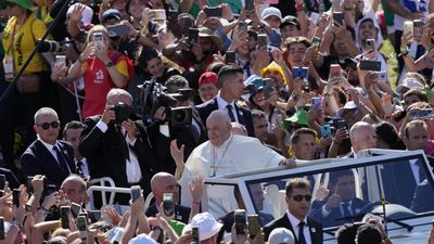 Pope urges young Catholics to ‘make a mess’ at World Youth Day