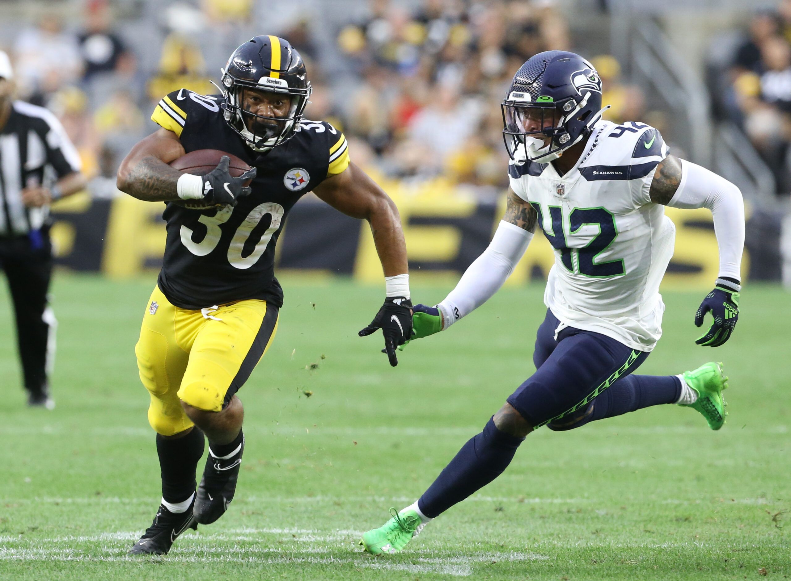 Jaylen Warren Madden 24 Rating - 123c55q
