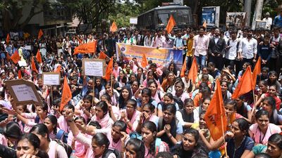 Karnatak University students in Dharwad stage protest seeking funds