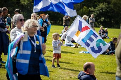 AUOB produce Gaelic leaflets and liaise with Police ahead of Skye Yes march
