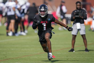 Ex-Lions CB Jeff Okudah carted off from Falcons practice with a leg injury