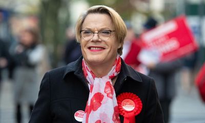 Eddie Izzard launches plan to become Labour candidate for Brighton Pavilion