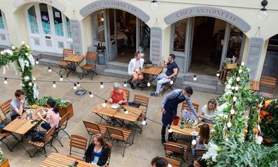 Dining alone can leave a bad taste in your mouth