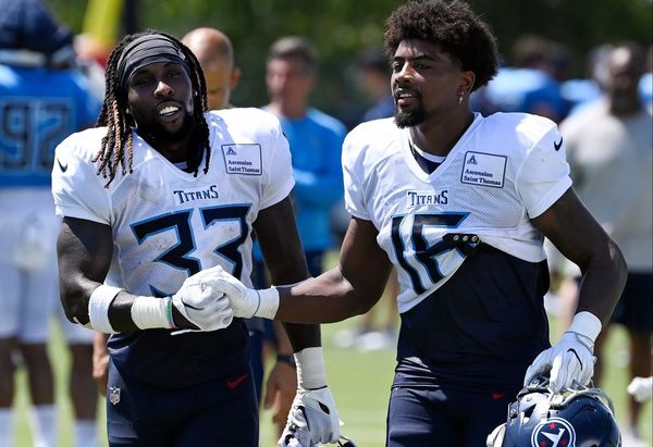 Titans' Treylon Burks talks increased confidence, DeAndre Hopkins' impact