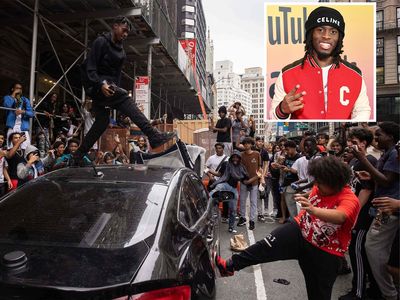 Crowd overwhelms New York City's Union Square, tosses chairs, climbs on vehicles