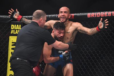 Sean Woodson def. Dennis Buzukja at UFC on ESPN 50: Best photos