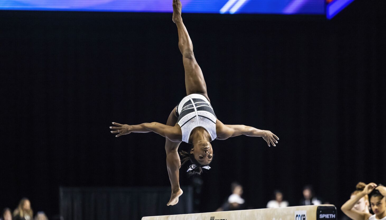 Simone Biles dazzles in her return to easily claim the…