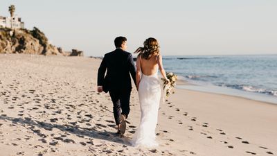 TikTokers offer bride free photo session after receiving nightmare wedding images