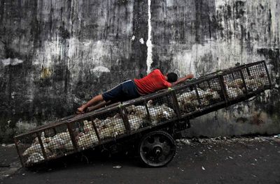 The big picture: Danish Siddiqui’s vivid image of Mumbai street life