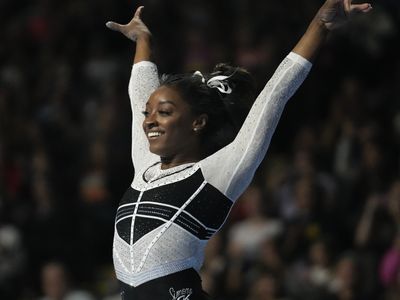 Simone Biles dominates the US Classic in return to gymnastics after 2-year break