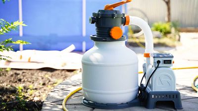 How to clean a pool filter – top tips for cartridge, sand, and diatomaceous earth designs