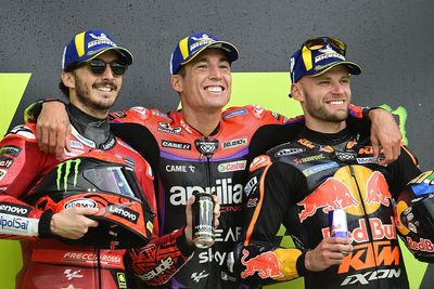 MotoGP British GP: Espargaro wins after last-lap pass over Bagnaia