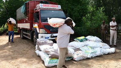 Forest officials in Coimbatore to trace origin of sandalwood smuggled from Kerala to Tamil Nadu