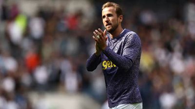 Harry Kane scores four goals in Spurs' friendly win amid Bayern talk