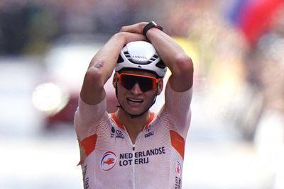 Mathieu Van Der Poel overcomes late crash to claim men’s elite road race title