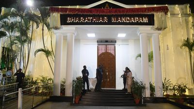 President unveils Bharati’s portrait in Chennai Raj Bhavan; renames Durbar Hall after him