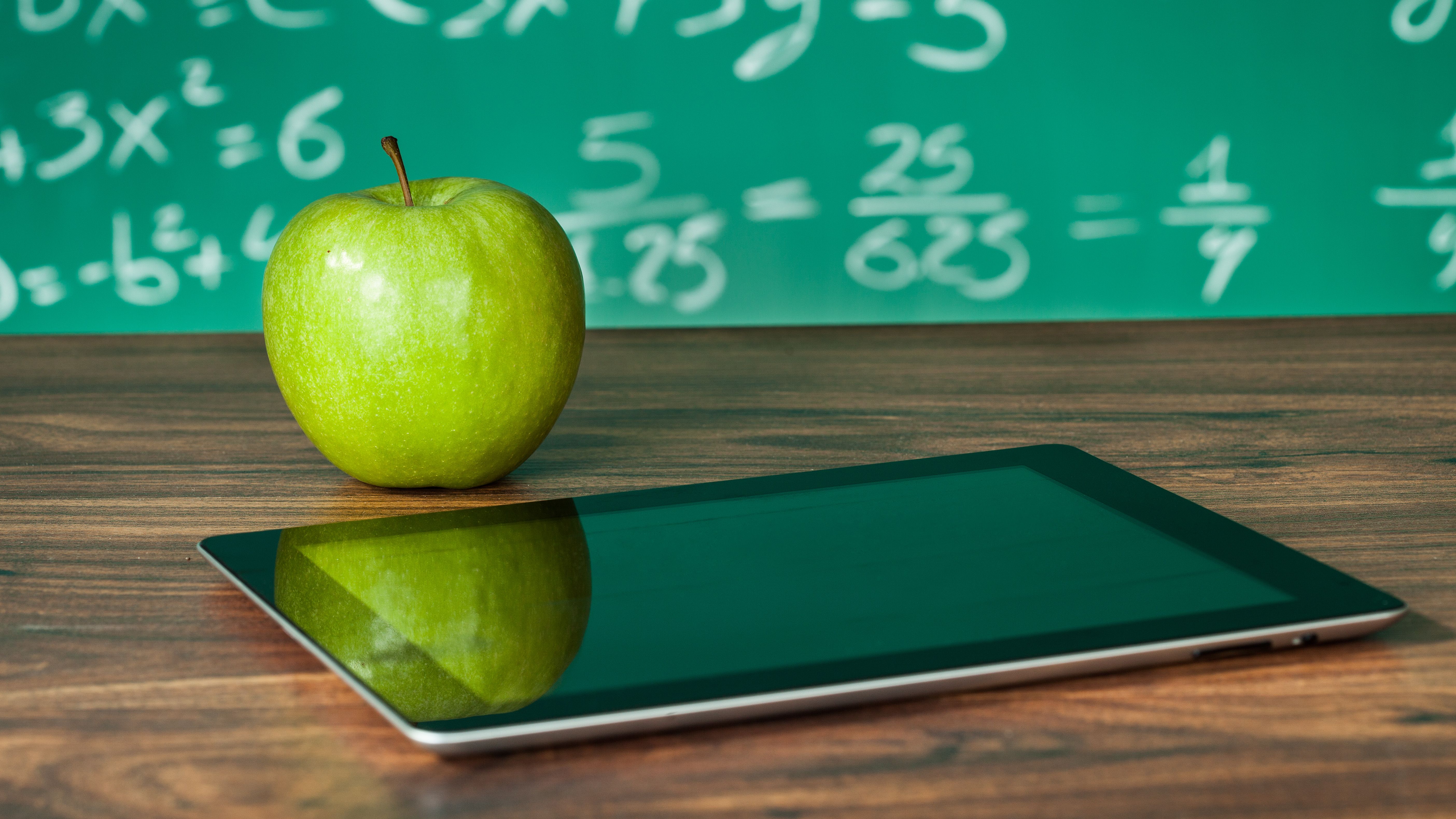 i-m-a-teacher-and-here-s-the-tech-gear-i-wish-every