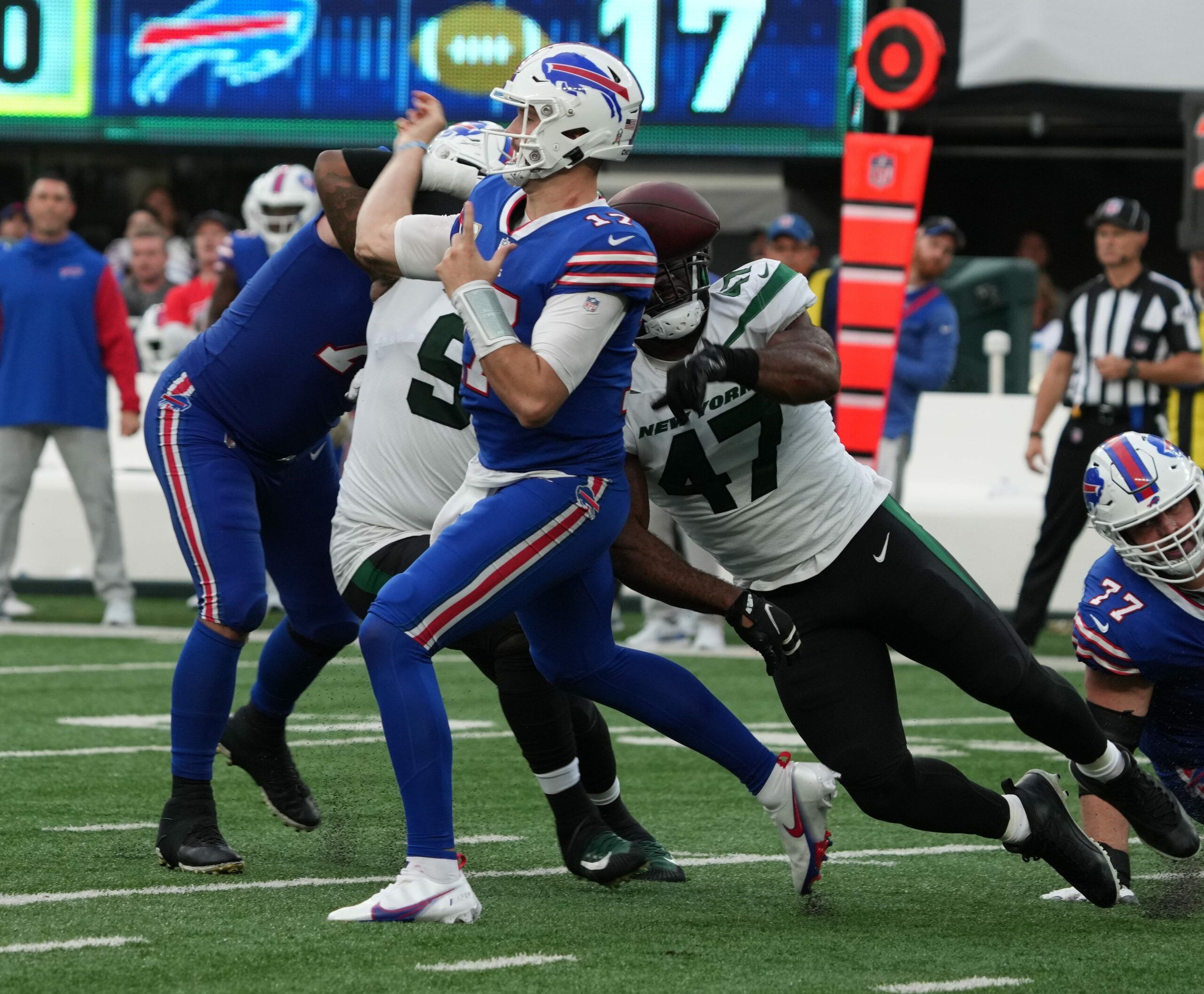 PFF: Jets' Bryce Huff had top-notch pass rush season among Year 2