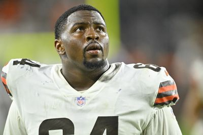 Former Browns defensive tackle Roderick Perry joins the Seahawks