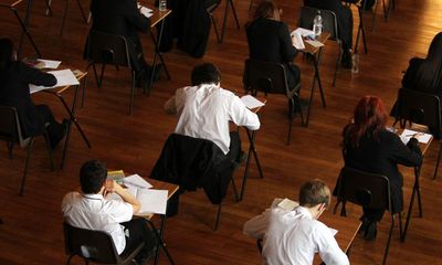 Nearly 100,000 fewer top A-levels this year in grading plan, research suggests