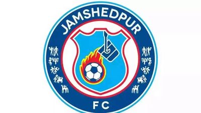 JFC bolster defence with Muirang signing