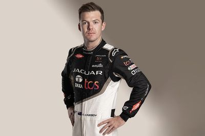 Formula E race winner Cassidy signs with Jaguar
