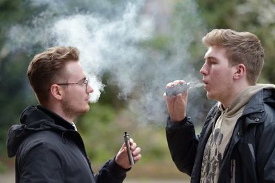 Switching to vapes ‘could save NHS more than half a billion a year’, study says