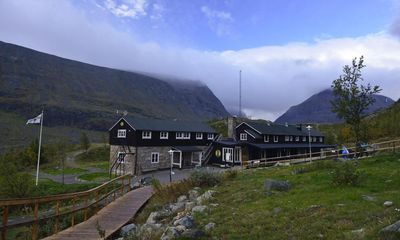 Hiker describes squalid conditions at evacuated Swedish mountain lodge