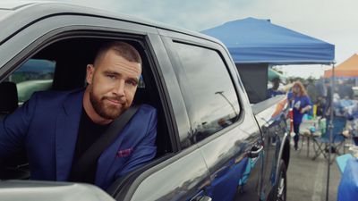 Chiefs Tight End Travis Kelce Becomes DirecTV's Latest 'Overly Direct Spokesperson'