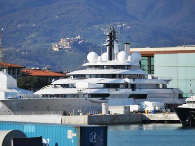 Italy won't say who's paying for the care of a $700 million superyacht tied to Putin