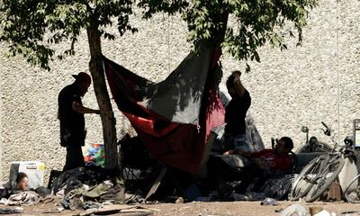 California judge pauses sweeping of homeless encampments amid heatwave