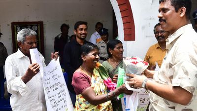 Family thanks CM, Collector and highlights corruption by revenue officials at the Spandana programme