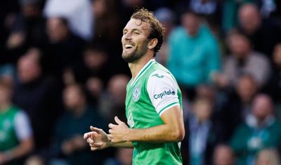 Christian Doidge not planning to leave Hibernian this month