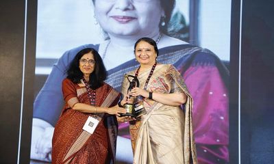 PFC CMD Parminder Chopra conferred with "Finance Leader Of The Year" Award