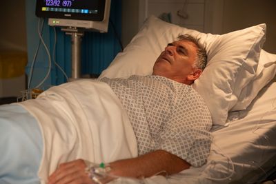 Emmerdale spoilers: WHO is Bob's unexpected hospital visitor?