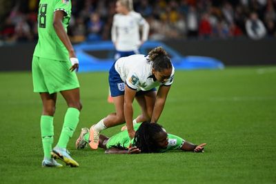 Lauren James apologises after World Cup red card
