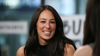 Joanna Gaines just gave us a lesson on bringing the modern to mid-century design