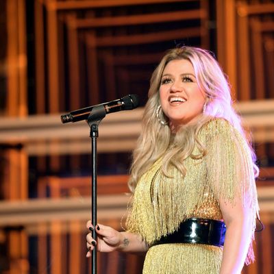 Kelly Clarkson just made major changes to this song about her ex-husband