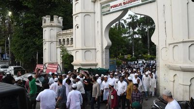 Zaheeruddin Ali Khan, Managing Editor of Siasat, laid to rest
