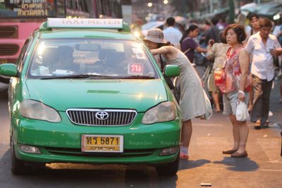 Seatbelts needed for taxi passengers