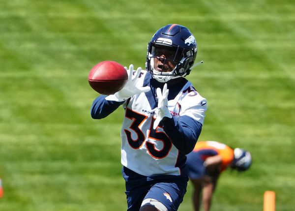 Denver Broncos: Fabian Moreau adds depth and experience to secondary