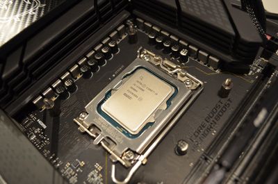 Is Raptor Lake Refresh going to be a winner for Intel? New leak shows a beefy mid-range CPU