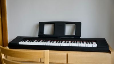Yamaha NP-15 keyboard