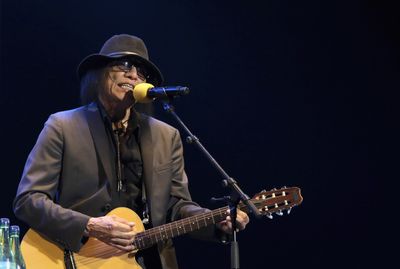 Singer Sixto Rodriguez, subject of Searching for Sugar Man, dies at 81