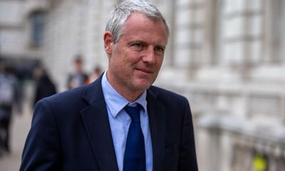 Tory peer Zac Goldsmith says he could be tempted to back Labour on climate