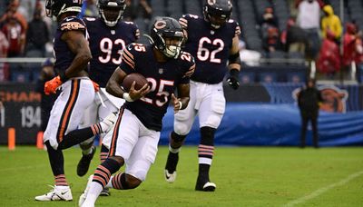 Bears RB Trestan Ebner throws his hat into the ring
