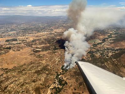 183-acre Bunnie Fire prompts evacuations outside of San Diego