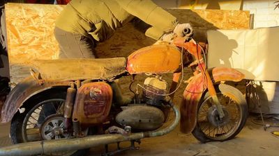 Watch This Rusty 1960s Jawa Undergo Meticulous Restoration