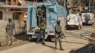 J-K: Kashmir Police arrests 3 LeT terrorist associates in Budgam