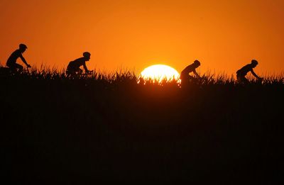 Pedaling beats polarization in a huge, cross-Iowa bike ride